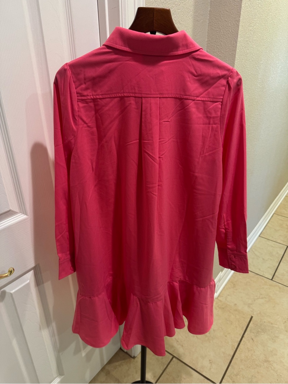 Tuckernuck Bright Pink Button-Front Ruffle Hem Tunic Shirt Dress Size M NWT - Picture 8 of 9